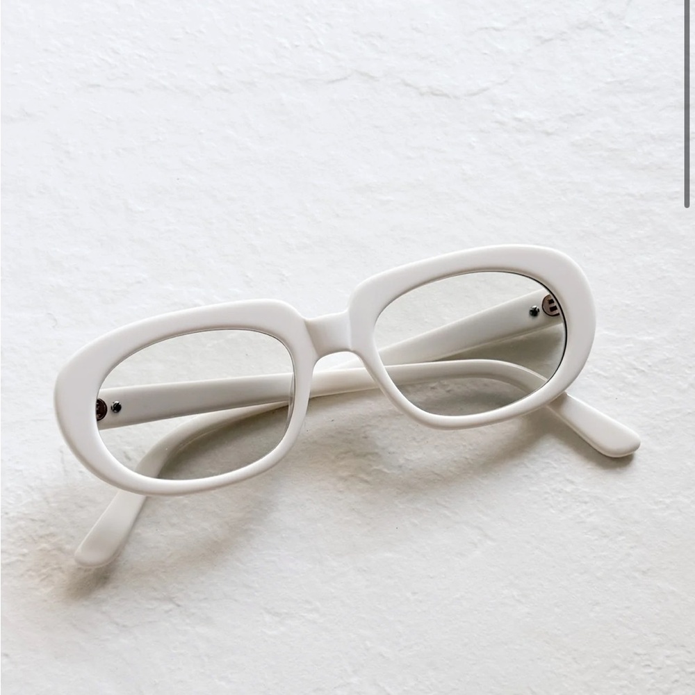 Velvet canyon glasses